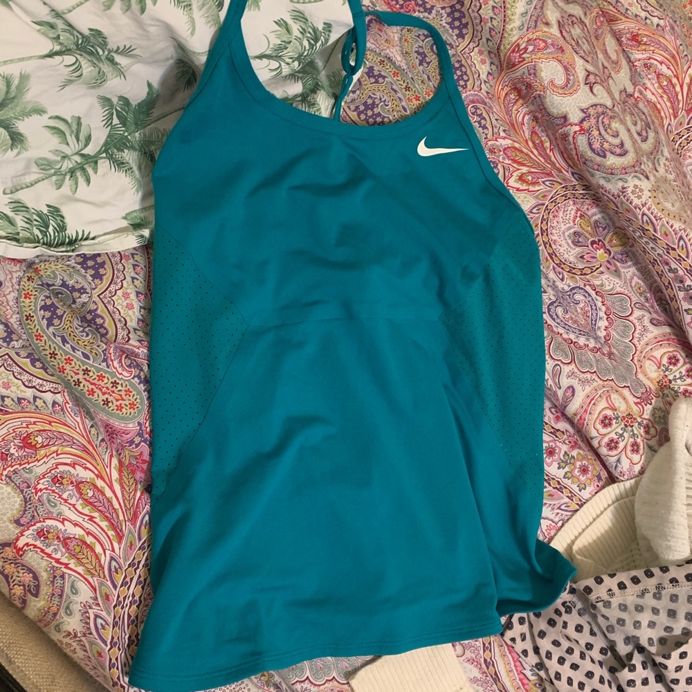 Nike Dry-Fit Workout Tank Top